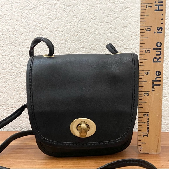 Vintage Black Leather Turnlock Mini Crossbody Bag - Picture 9 of 16